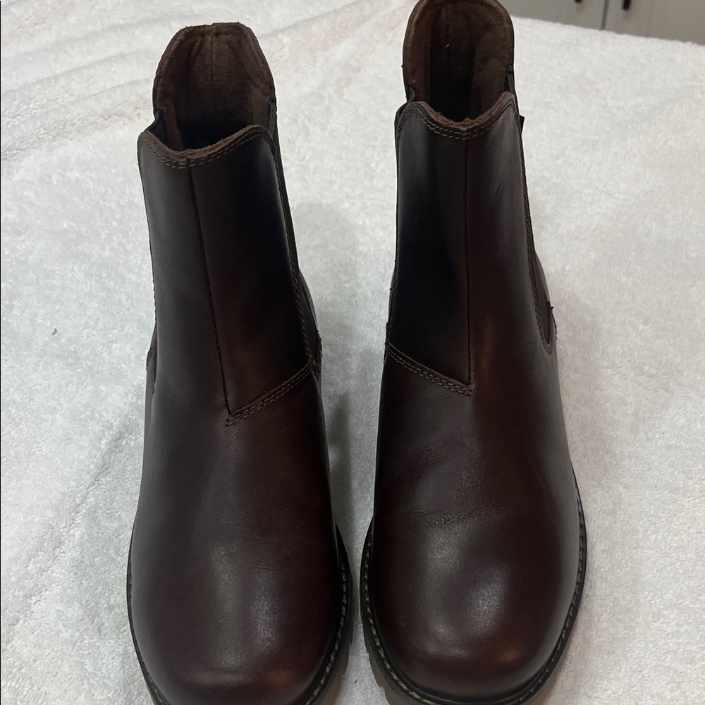 Eastland Dark Brown Leather Chelsea Ankle Boots - Picture 2 of 7